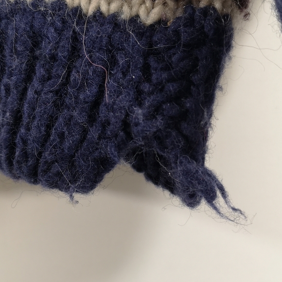 Women's Vintage Foreign Affairs 100% Wool Sweater, Small Flaw, Oversized Medium - Picture 5 of 6